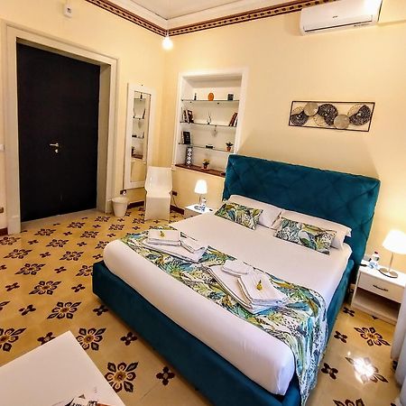 Suleima B&B Messina Centro エクステリア 写真